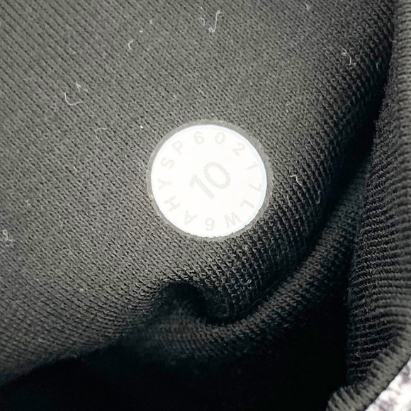 Lululemon Train Times Crop (17") Size 10 - Picture 6 of 7